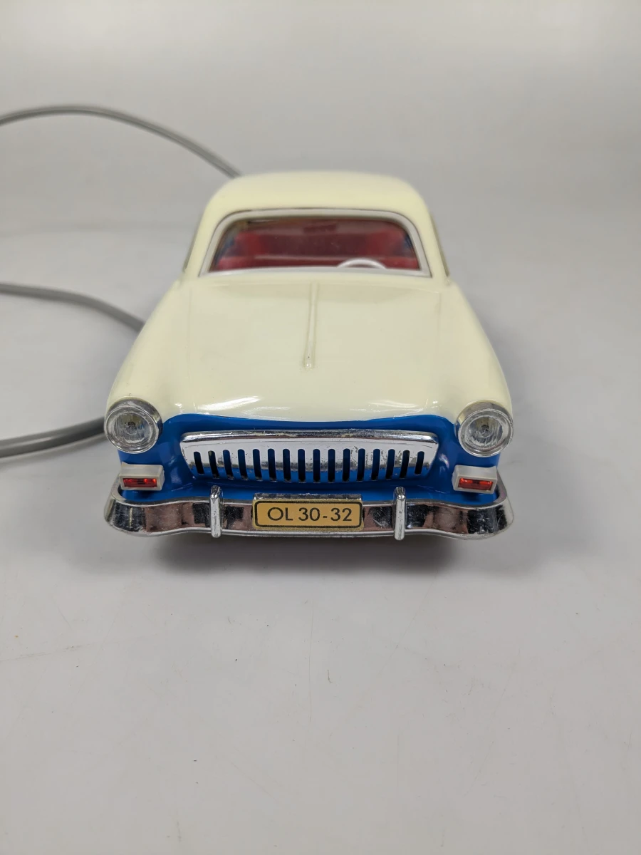Vintage elektrisch speelgoedautootje met afstandsbediening – jaren ’60/’70 - foto 7