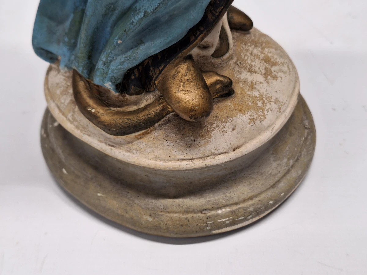 2 religieuze beelden waaronder Art Deco Maria buste en Madonna met kind onder glazen stolp - foto 19