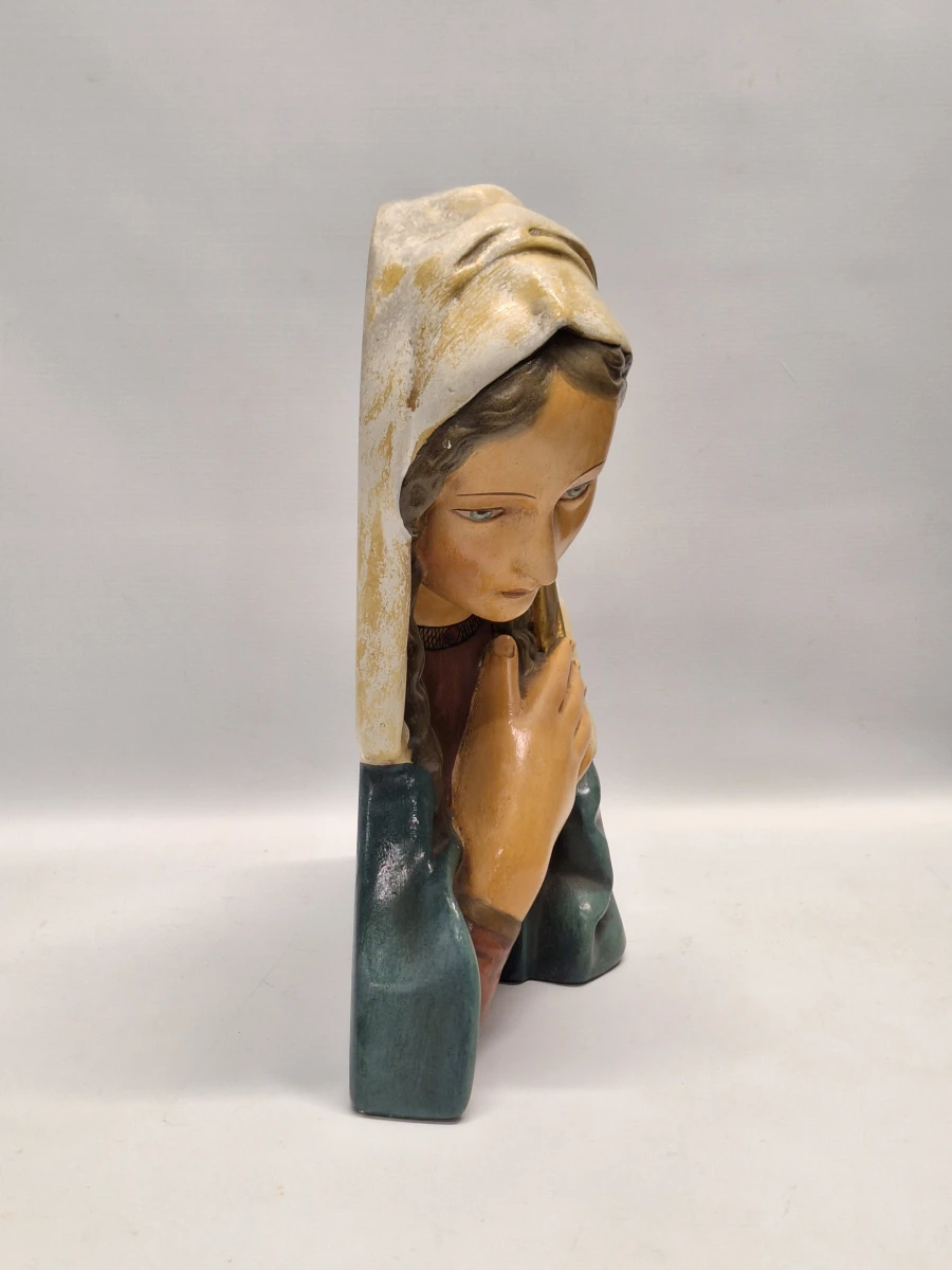 2 religieuze beelden waaronder Art Deco Maria buste en Madonna met kind onder glazen stolp - foto 7