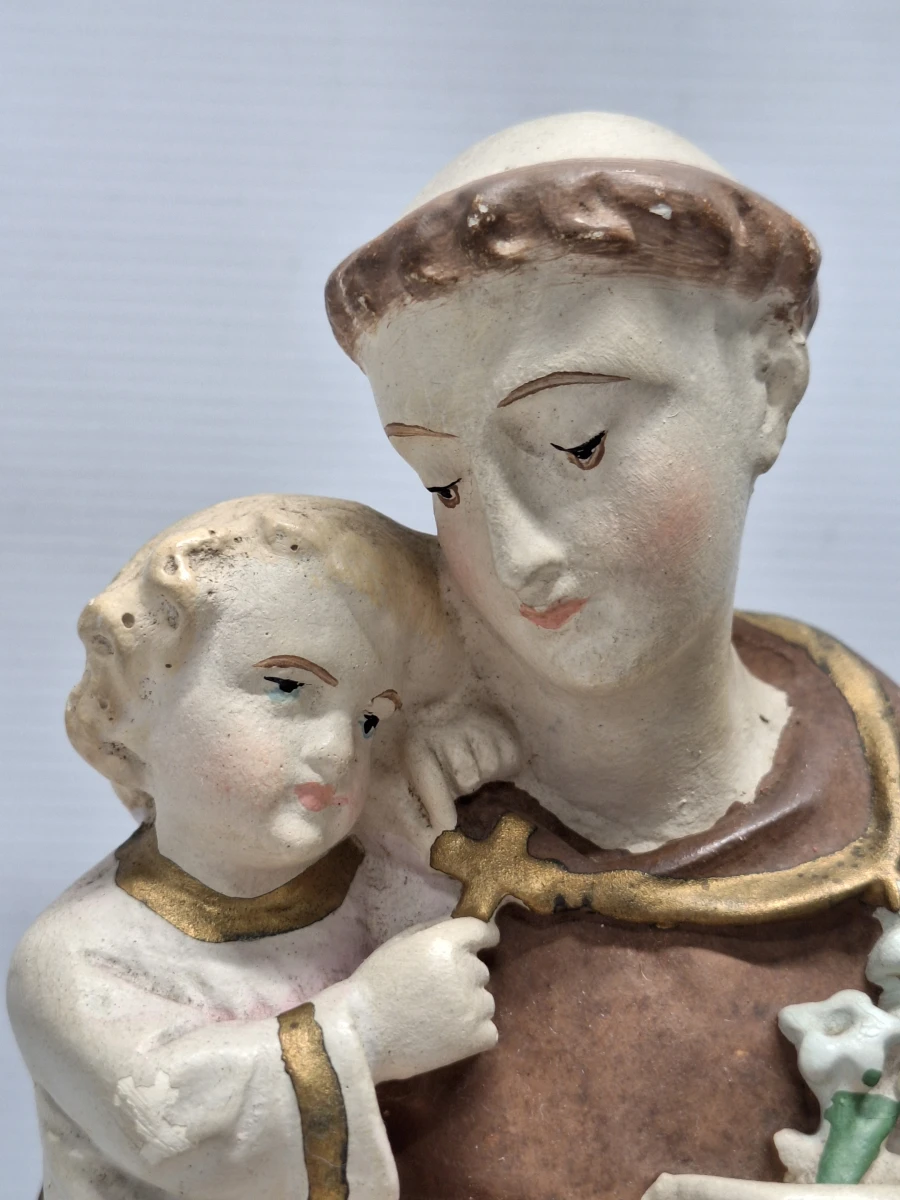 Religieus beeld van Sint-Antonius van Padua met kindje Jezus onder glazen stolp - foto 8