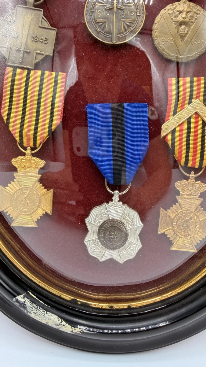 Verzameling Belgische militaire en burgerlijke onderscheidingen - foto 5
