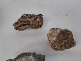 Stenen, mineralen en een fossiel - foto 2