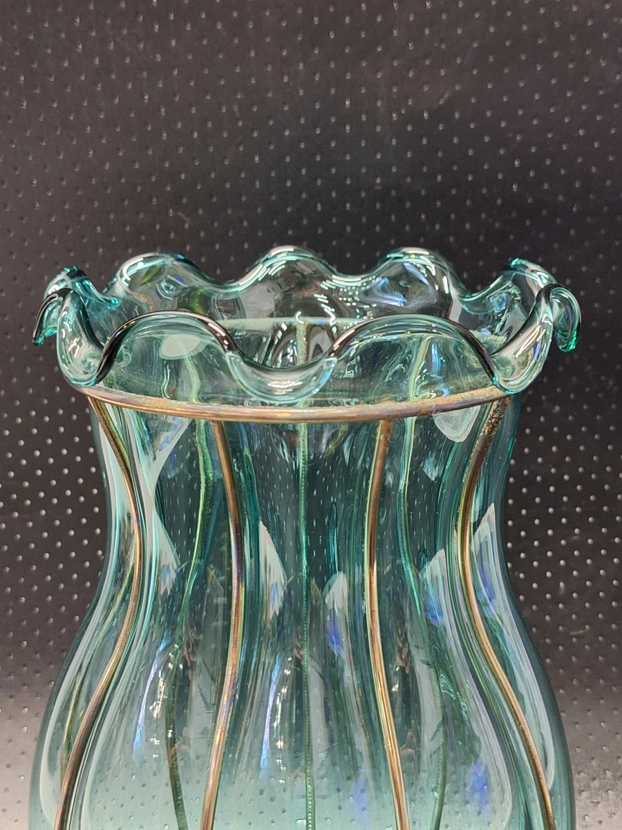 Vintage turquoise glazen vaas in Murano-stijl met metalen frame - foto 4