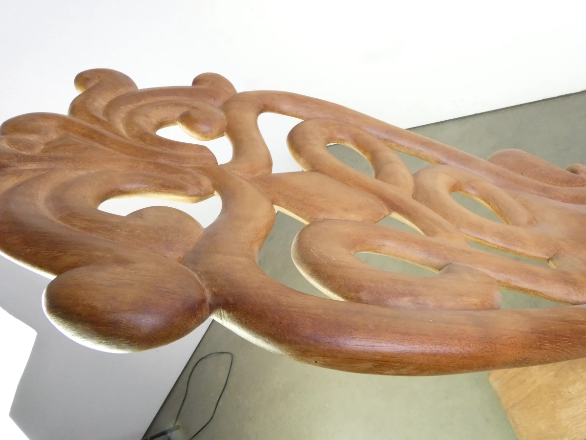 Afrikaans geïnspireerde, handgesneden houten vloerstoel - foto 14