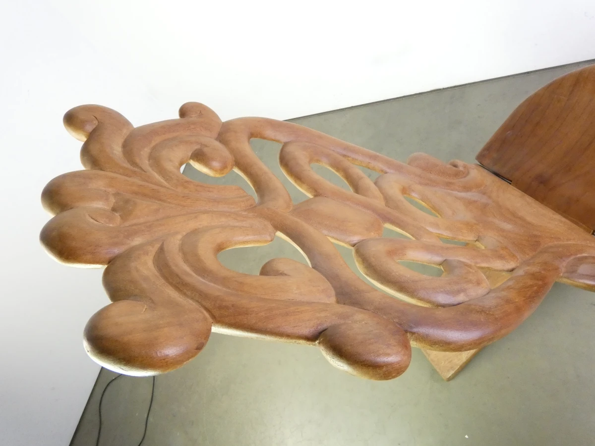 Afrikaans geïnspireerde, handgesneden houten vloerstoel - foto 17
