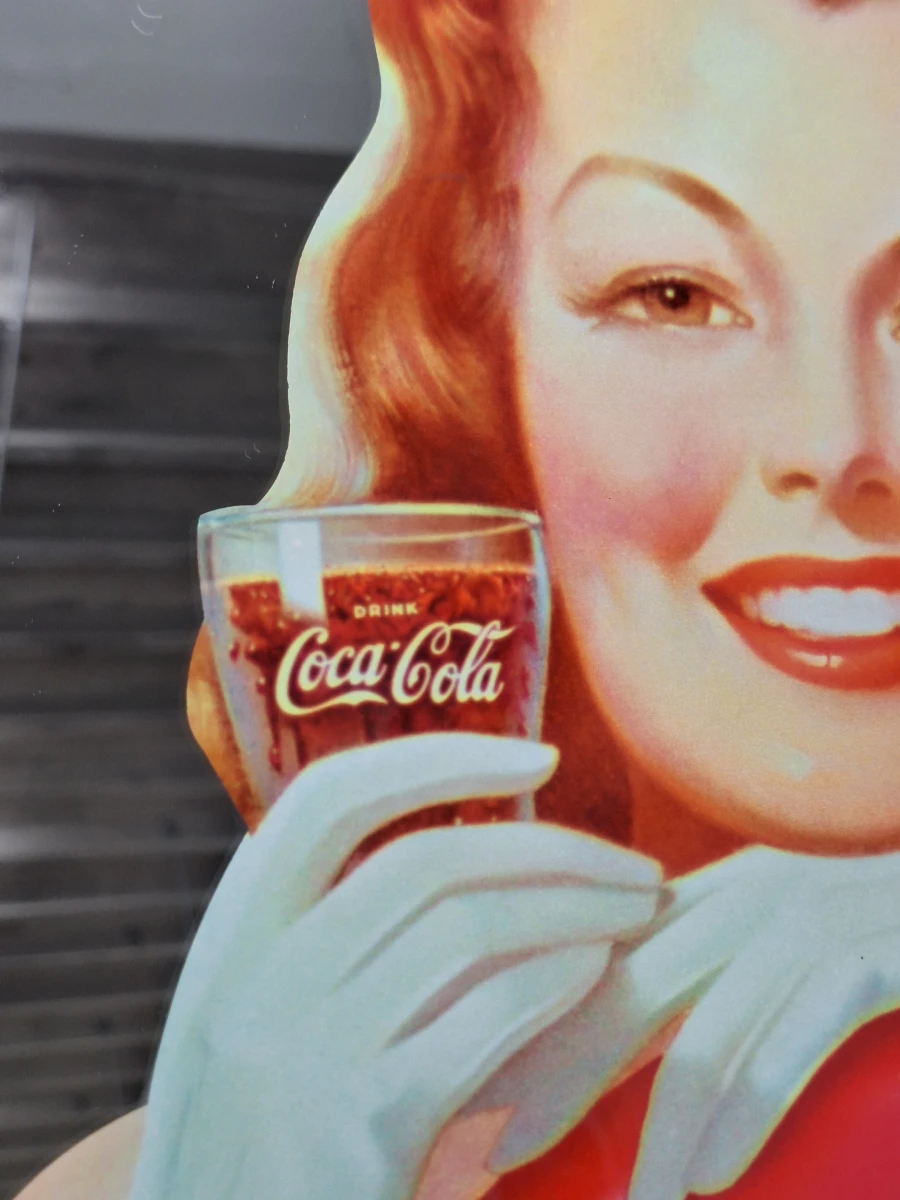 Vintage Coca-Cola reclamespiegel - klassieke pin-up girl met glas - foto 8