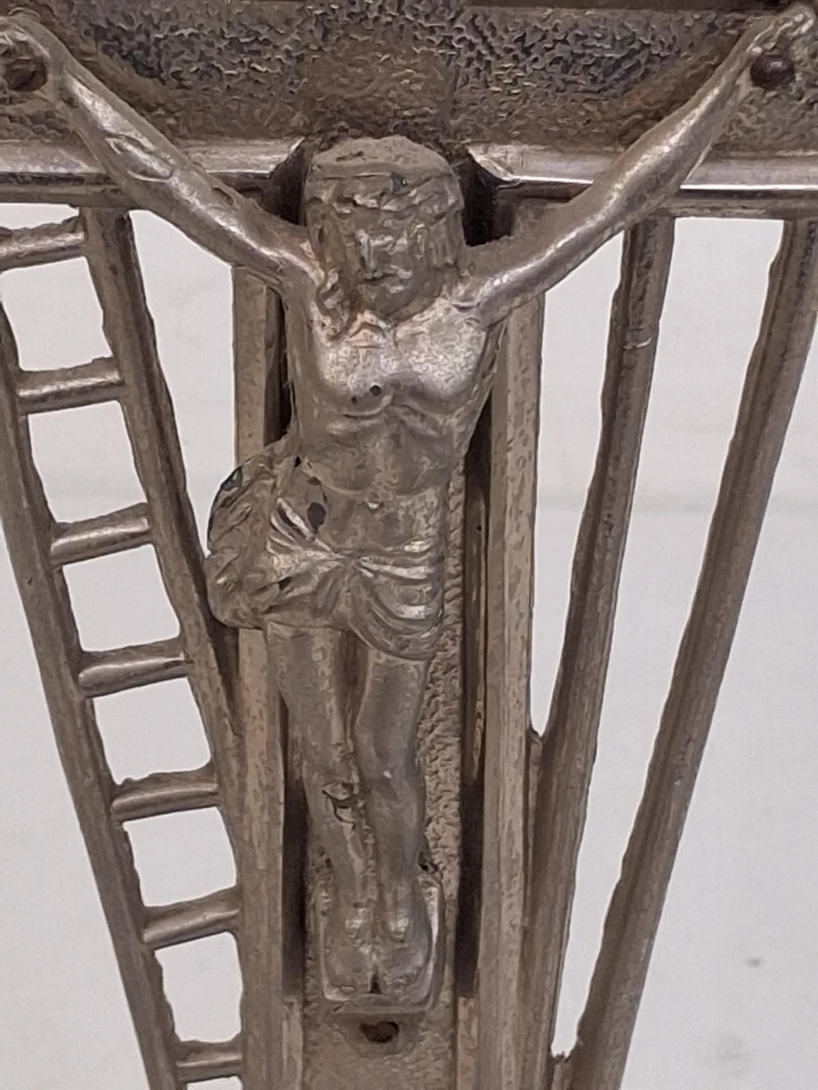 Antiek staand altaarkruis (Arma Christi) - foto 3