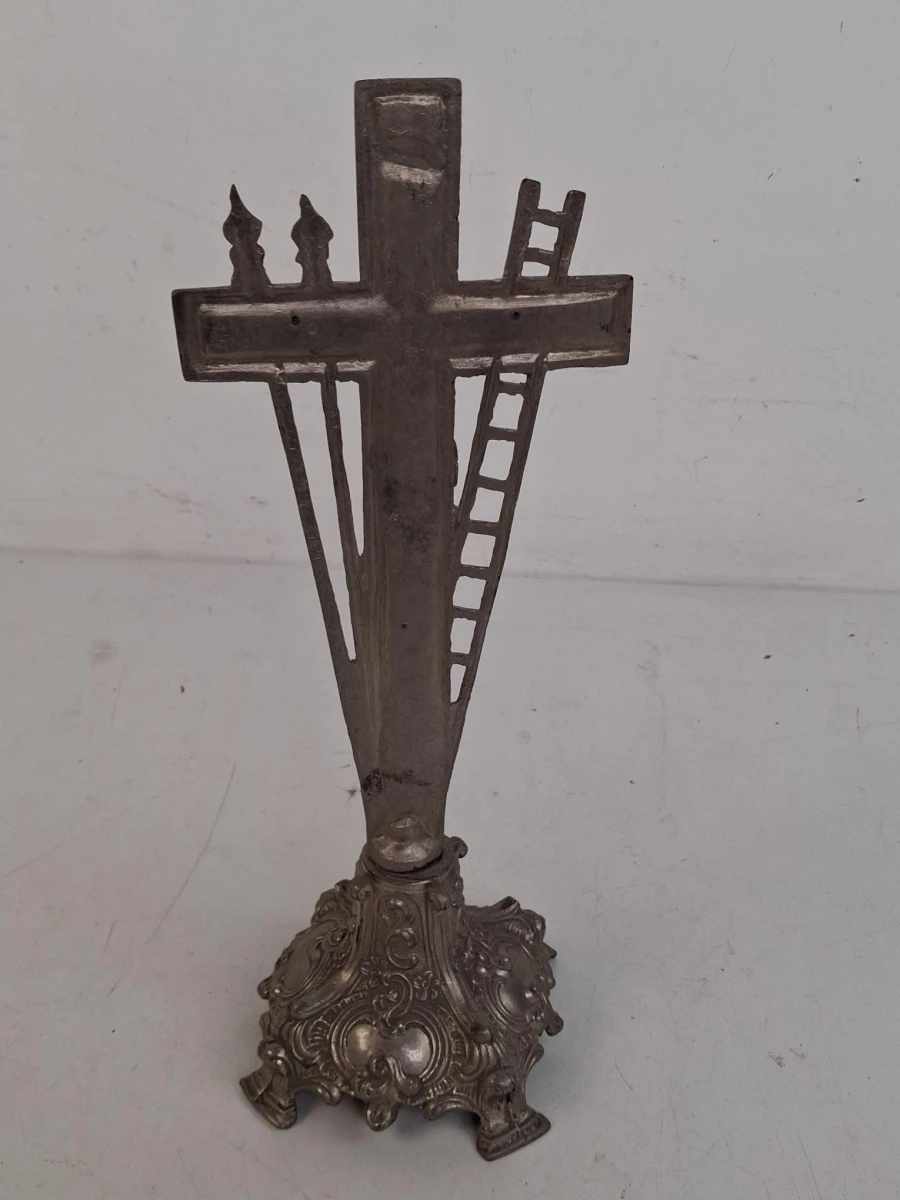 Antiek staand altaarkruis (Arma Christi) - foto 2
