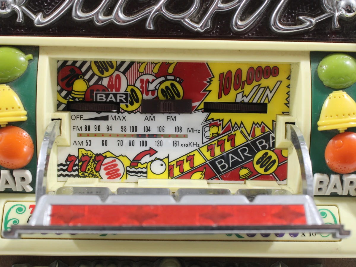Illuminated Radio Slot Machine | AM/FM [1970] - foto 6