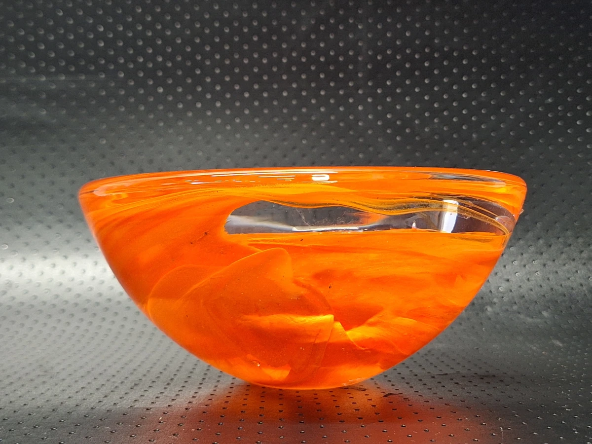 Kosta Boda Atoll grote oranje design schaal van Anna Ehrner - foto 3