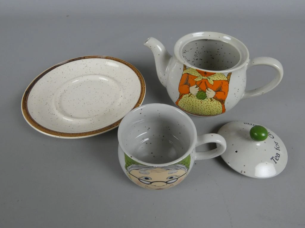 "Tea for Grandma" theeservies met kop, schotel en theepot - foto 3