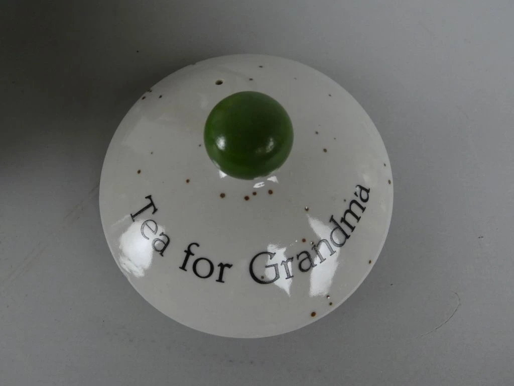 "Tea for Grandma" theeservies met kop, schotel en theepot - foto 4