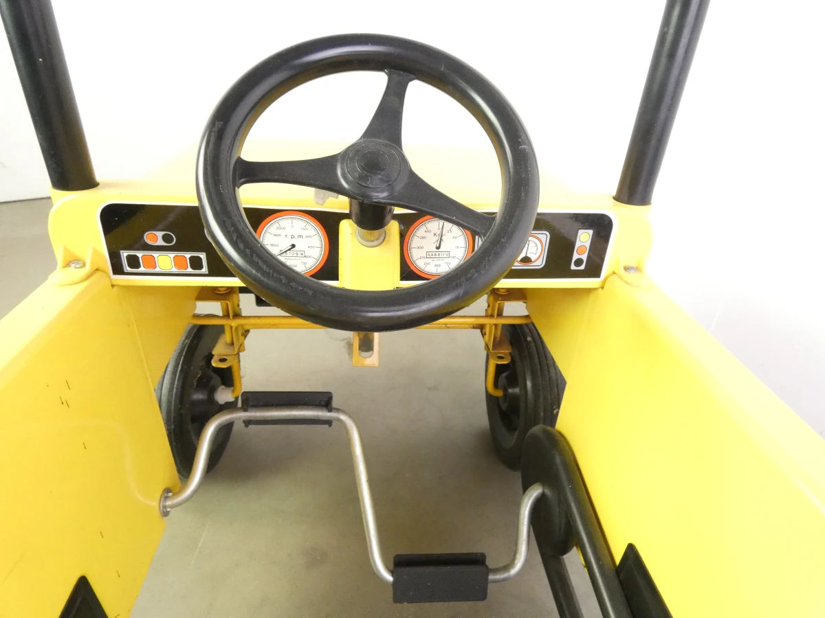 Vintage Coloma kindertruck met trappers - Spanje - foto 9