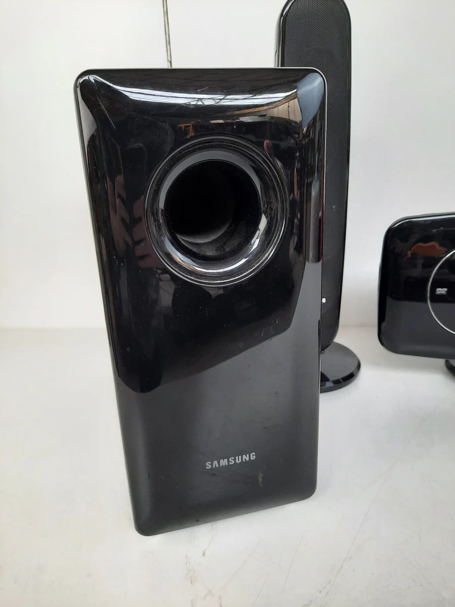 Samsung HT-Q100 2.1 Home Cinema Set – DVD/CD/USB/HDMI – Inclusief Subwoofer
