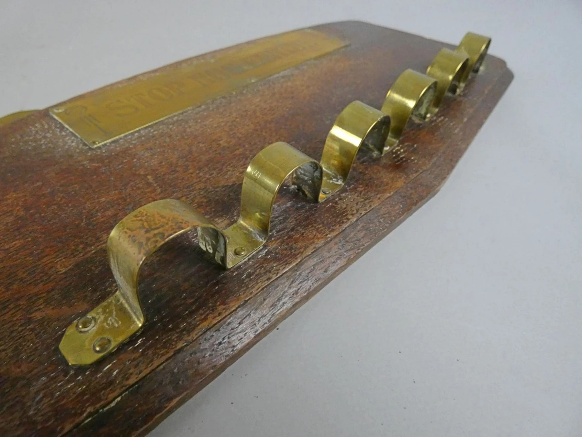 Houten wandrek met tabakspijpen - foto 6