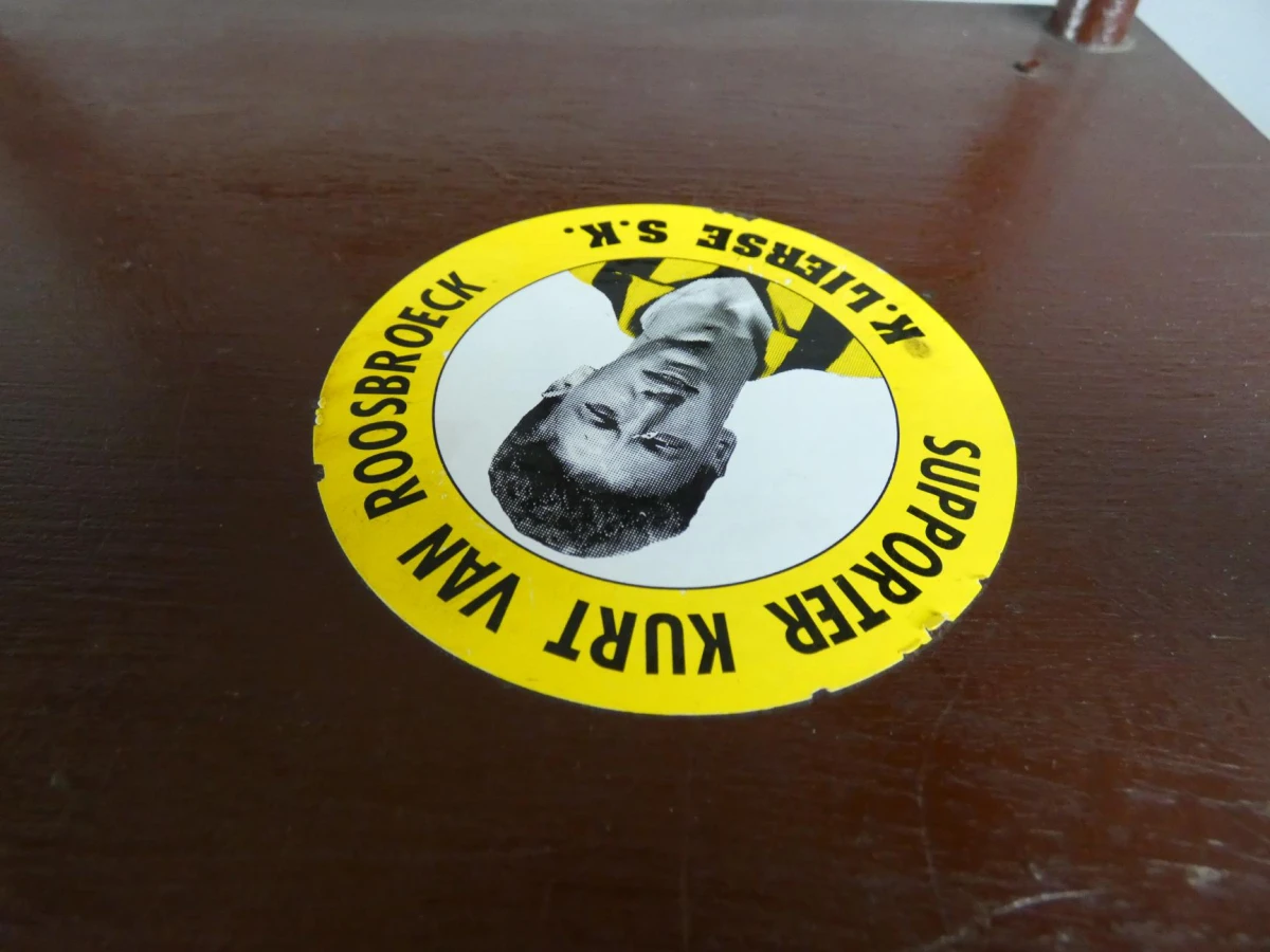 Houten kinderstoel met supporterssticker - foto 6