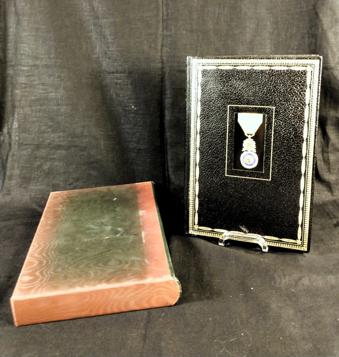 Boek: La Médaille Militaire – Michel Massian – Luxe editie met cassette – Éditions Neuf (1972) 3e druk - foto 3