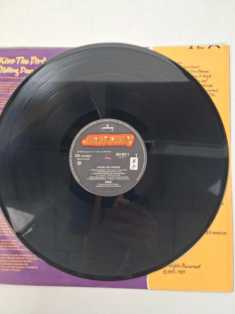 LP : INXS : "Listen like thieves" - foto 4