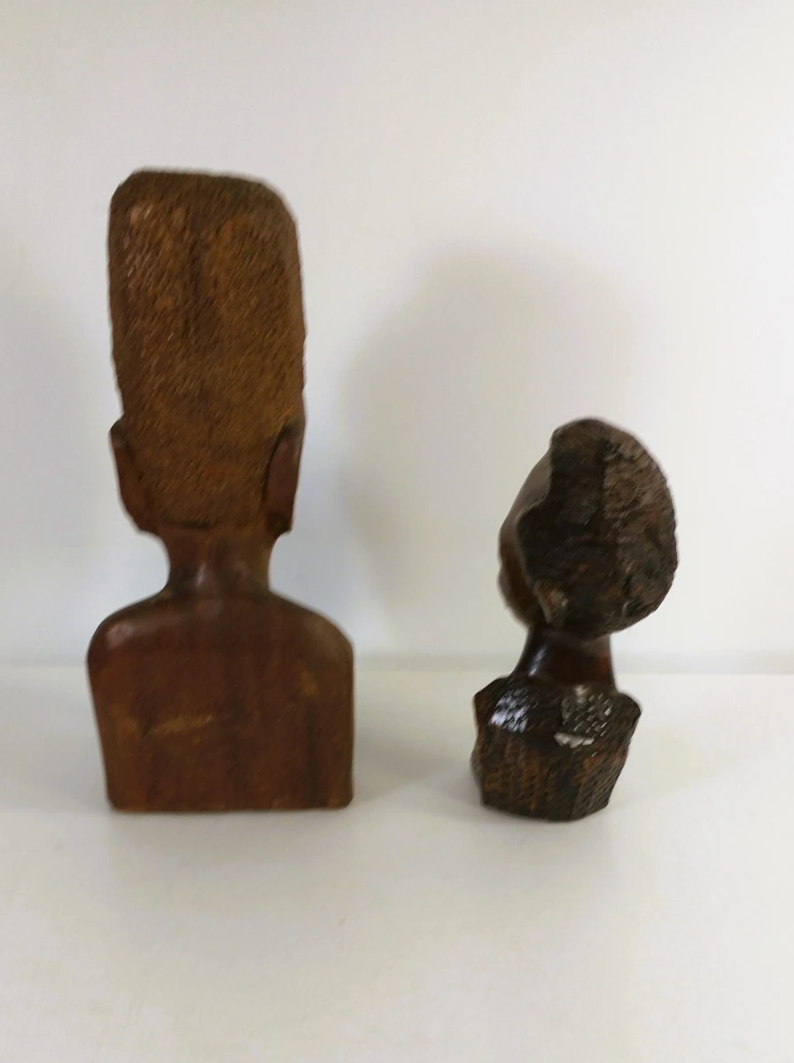 Twee Afrikaanse houten bustes, handgesneden, 20e eeuw - foto 2