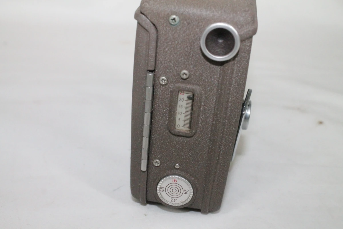 Cine-Kodak Medallion 8 Movie Camera - foto 5