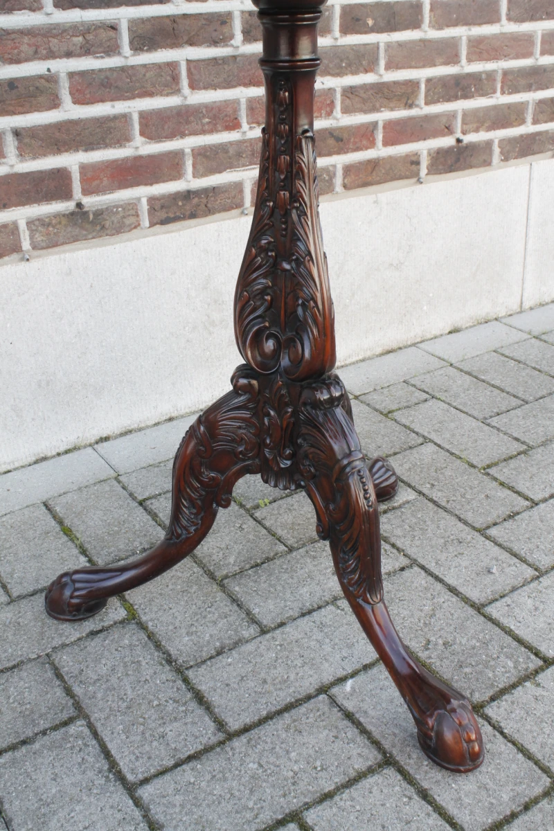 Klassieke antieke tripoortafel - foto 3