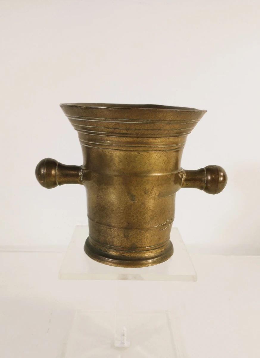 Antieke bronzen vijzel met twee handgrepen - foto 2