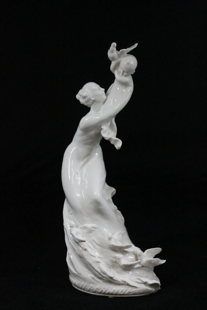 'Millennium' porseleinen figuur - foto 2