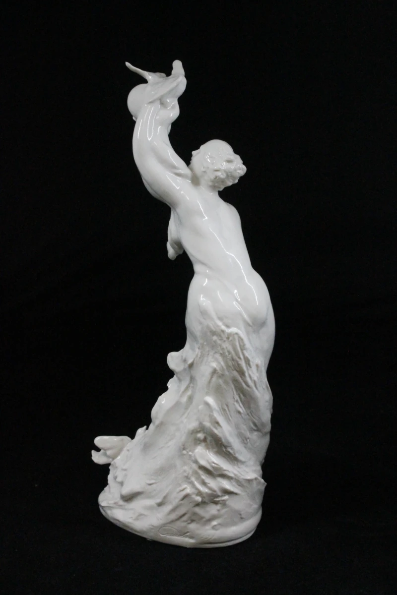 'Millennium' porseleinen figuur - foto 3