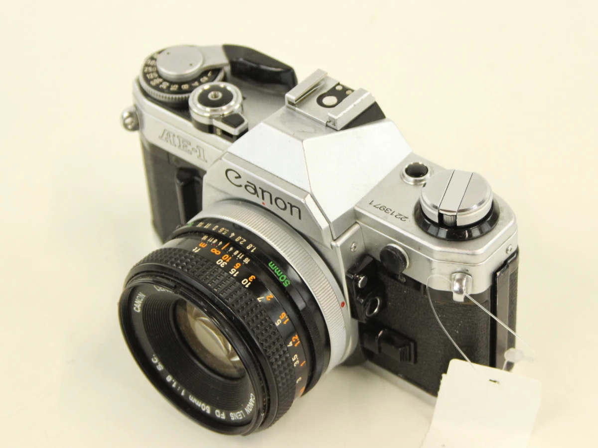 Canon AE-1 + 50 mm Canon s.c. 1:1.8 lens - foto 4