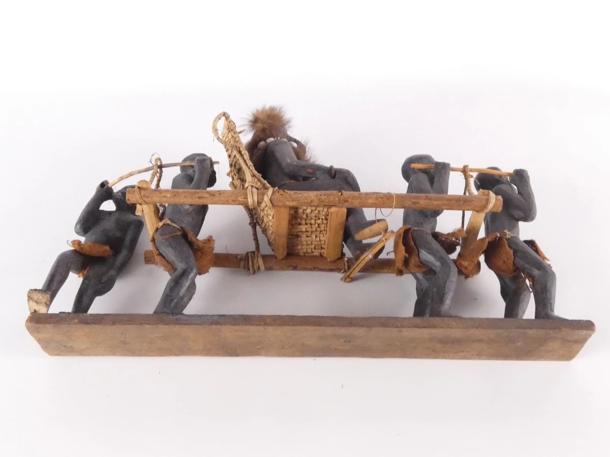 Vintage tribale houtsnijwerk met draagstoel - foto 11