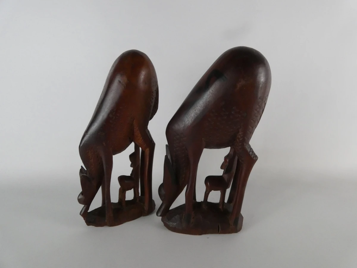 Paar decoratieve houten antilopen met kalf - foto 2