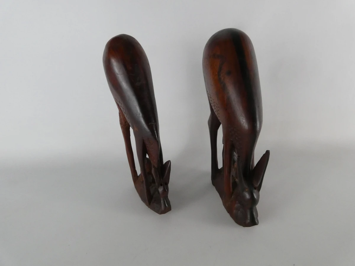 Paar decoratieve houten antilopen met kalf - foto 3