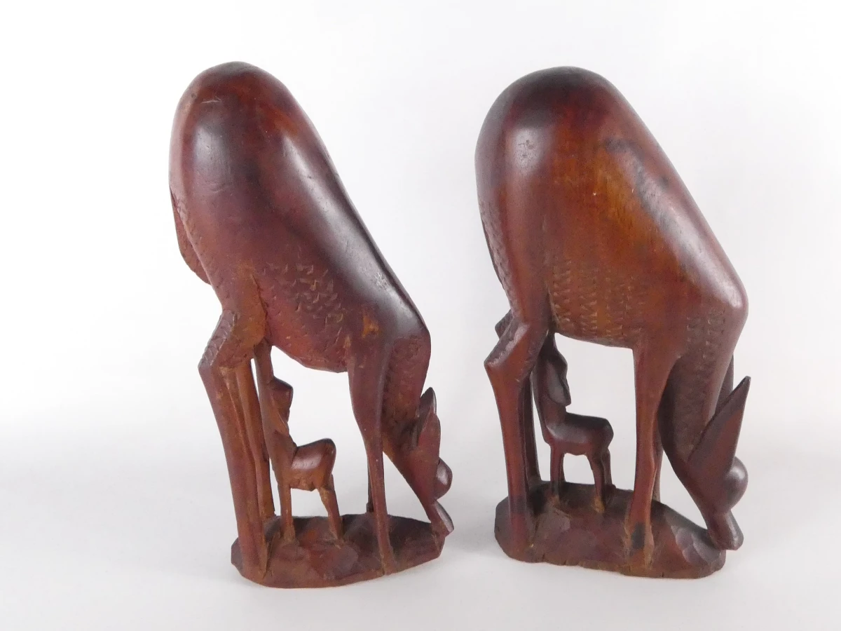 Paar decoratieve houten antilopen met kalf - foto 5