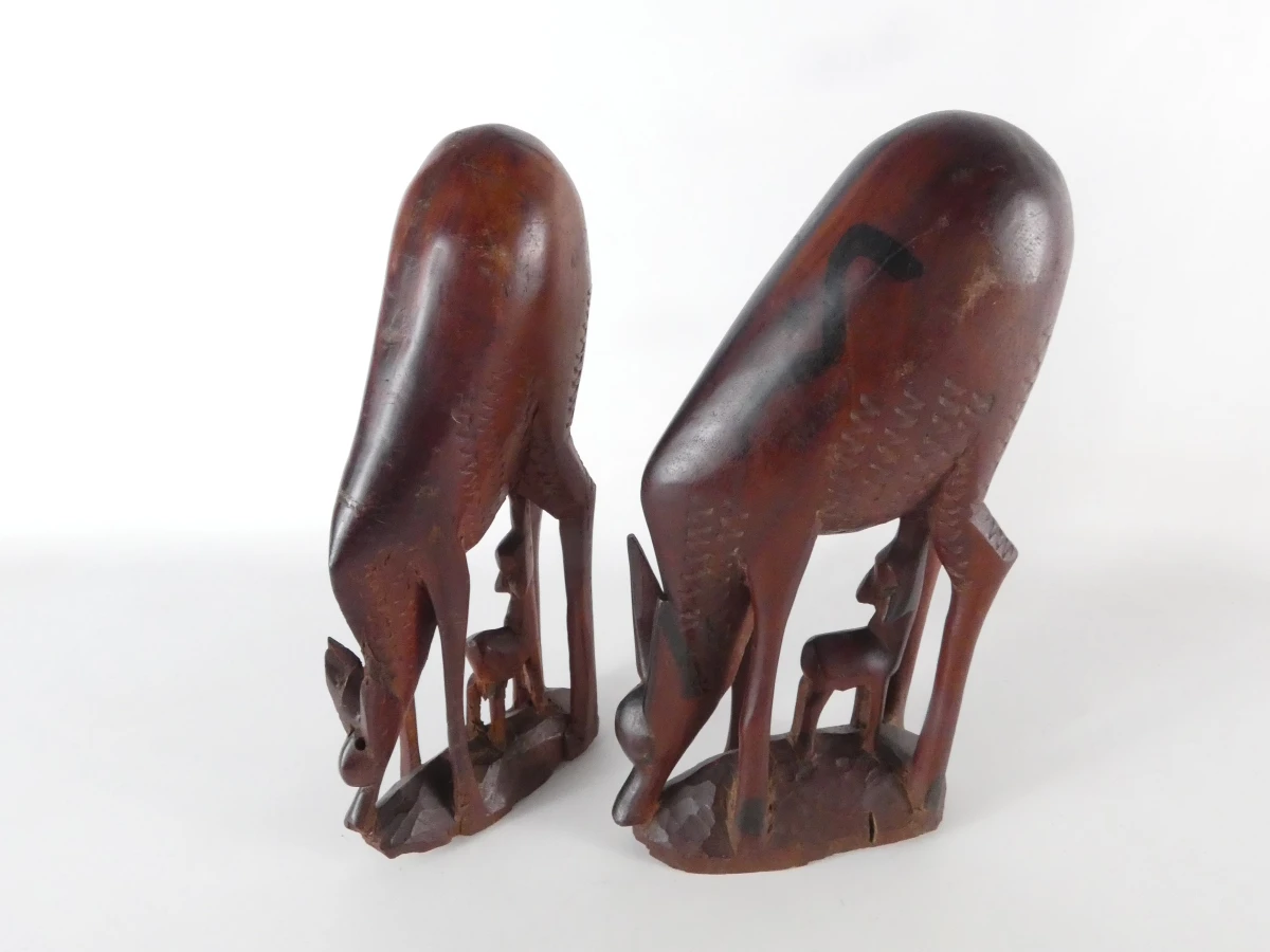 Paar decoratieve houten antilopen met kalf - foto 15