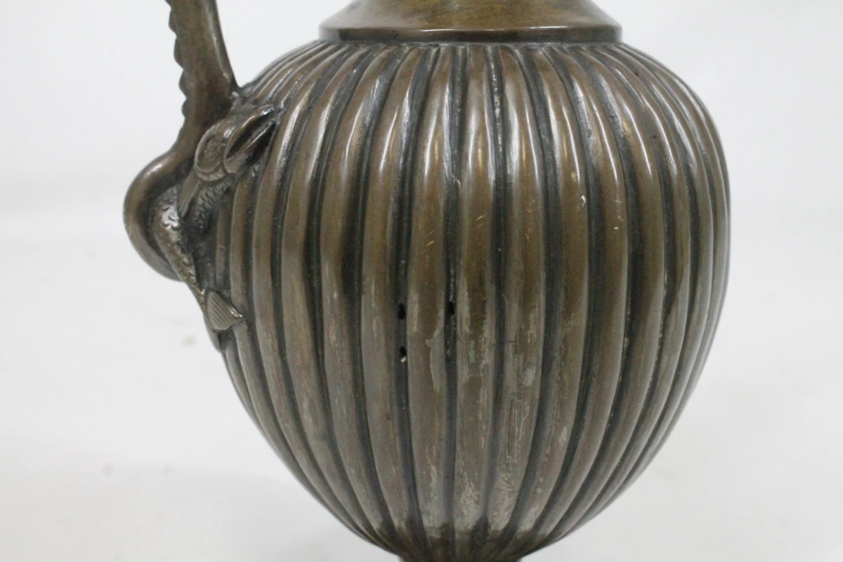 Neoklassieke bronzen schenkkan - foto 6