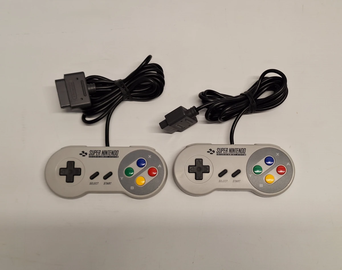 Originele Super Nintendo Entertainment System (SNES) PAL - compleet met doos, 2 controllers & 2 klassiekers - foto 8