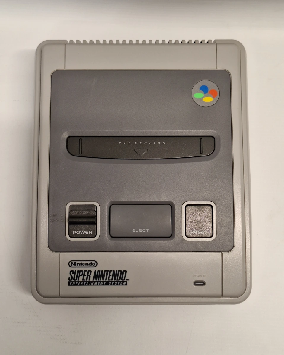 Originele Super Nintendo Entertainment System (SNES) PAL - compleet met doos, 2 controllers & 2 klassiekers - foto 4