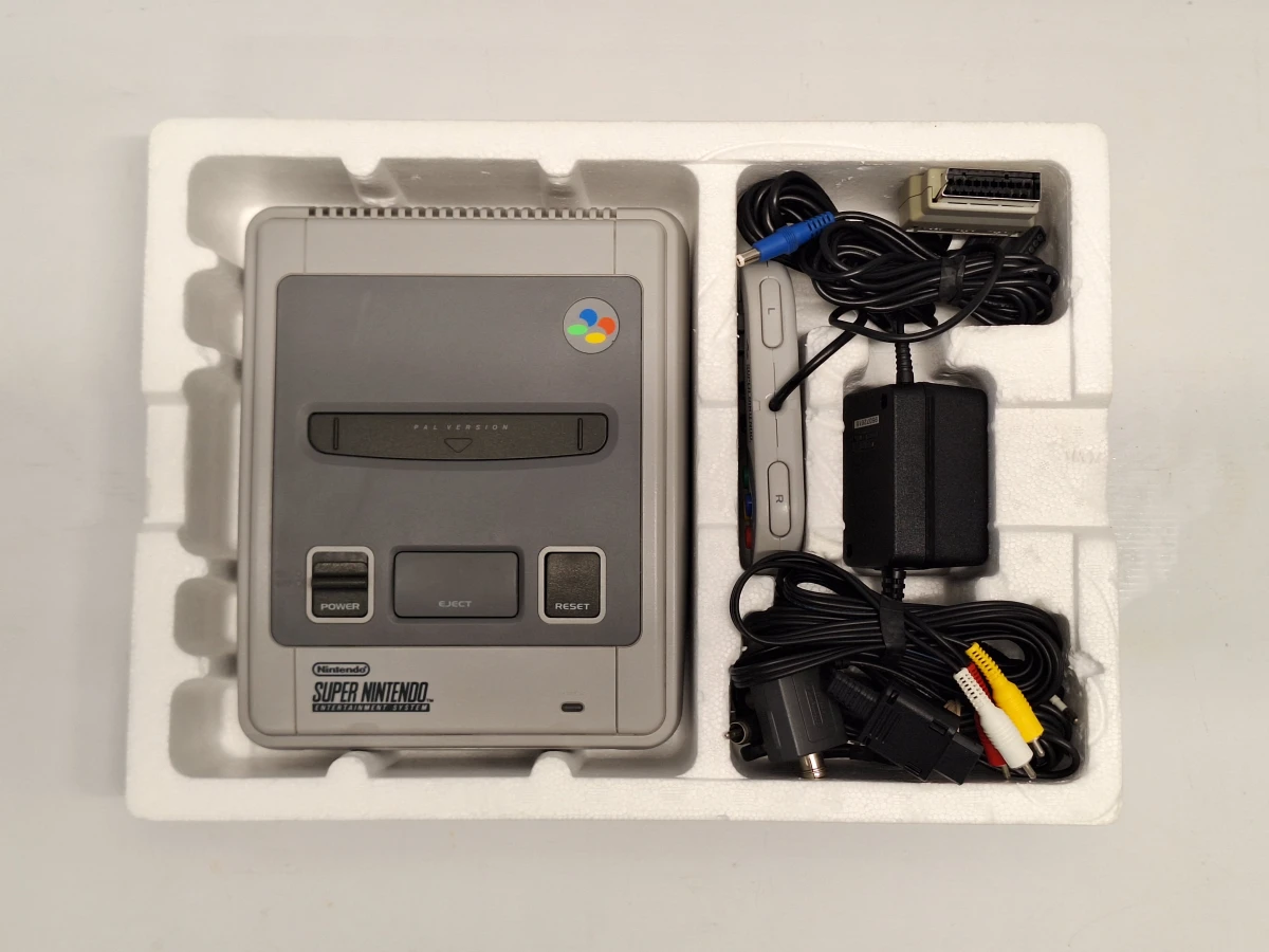 Originele Super Nintendo Entertainment System (SNES) PAL - compleet met doos, 2 controllers & 2 klassiekers - foto 12