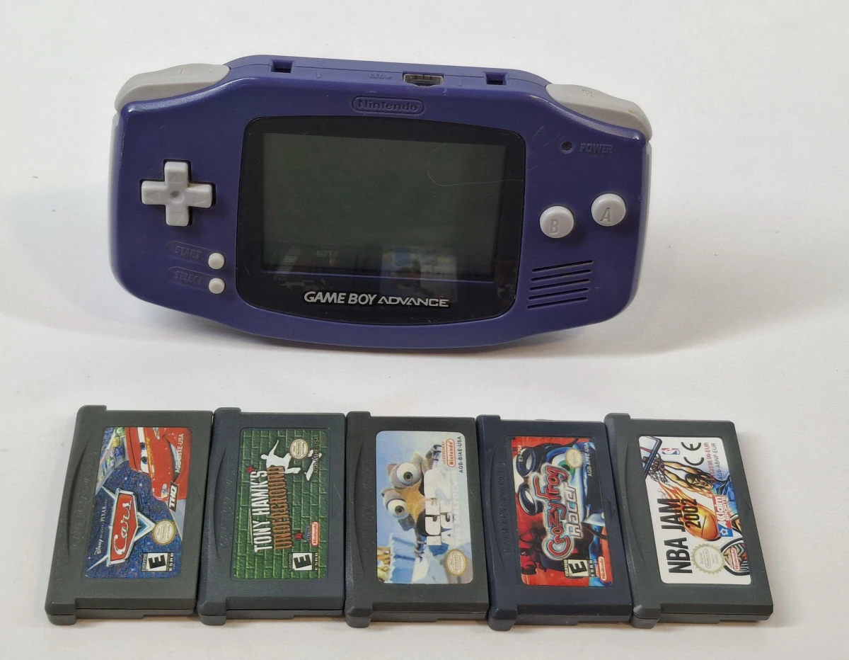 Game Boy Advance met 5 games – kavel bij De Kringwinkel, Geraardsbergen