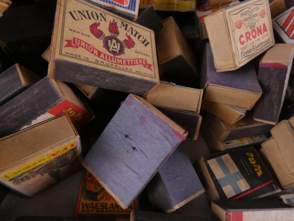 Vintage luciferdoosjescollectie (2 kg - circa 570-600 stuks) - foto 3