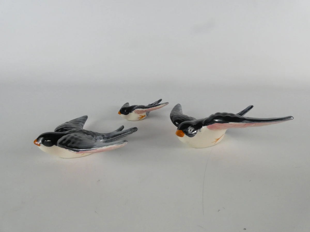 Keramische zwaluwfamilie (3 stuks) - foto 2