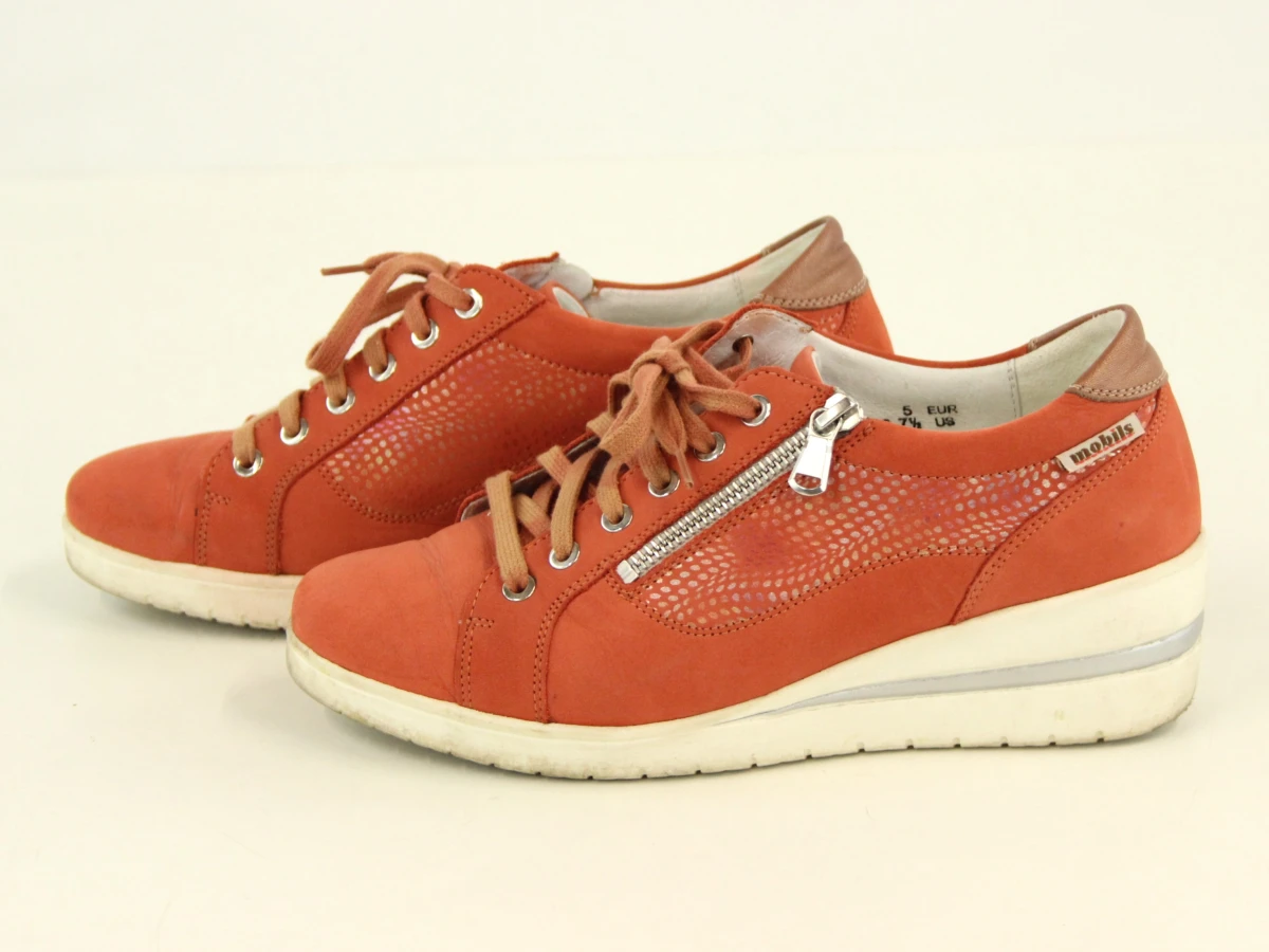 Mobils Terracottakleurige damessneakers met veters en rits in suèdelook - foto 3