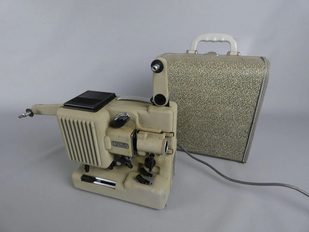 Vintage Eumig P8m filmprojector - foto 1