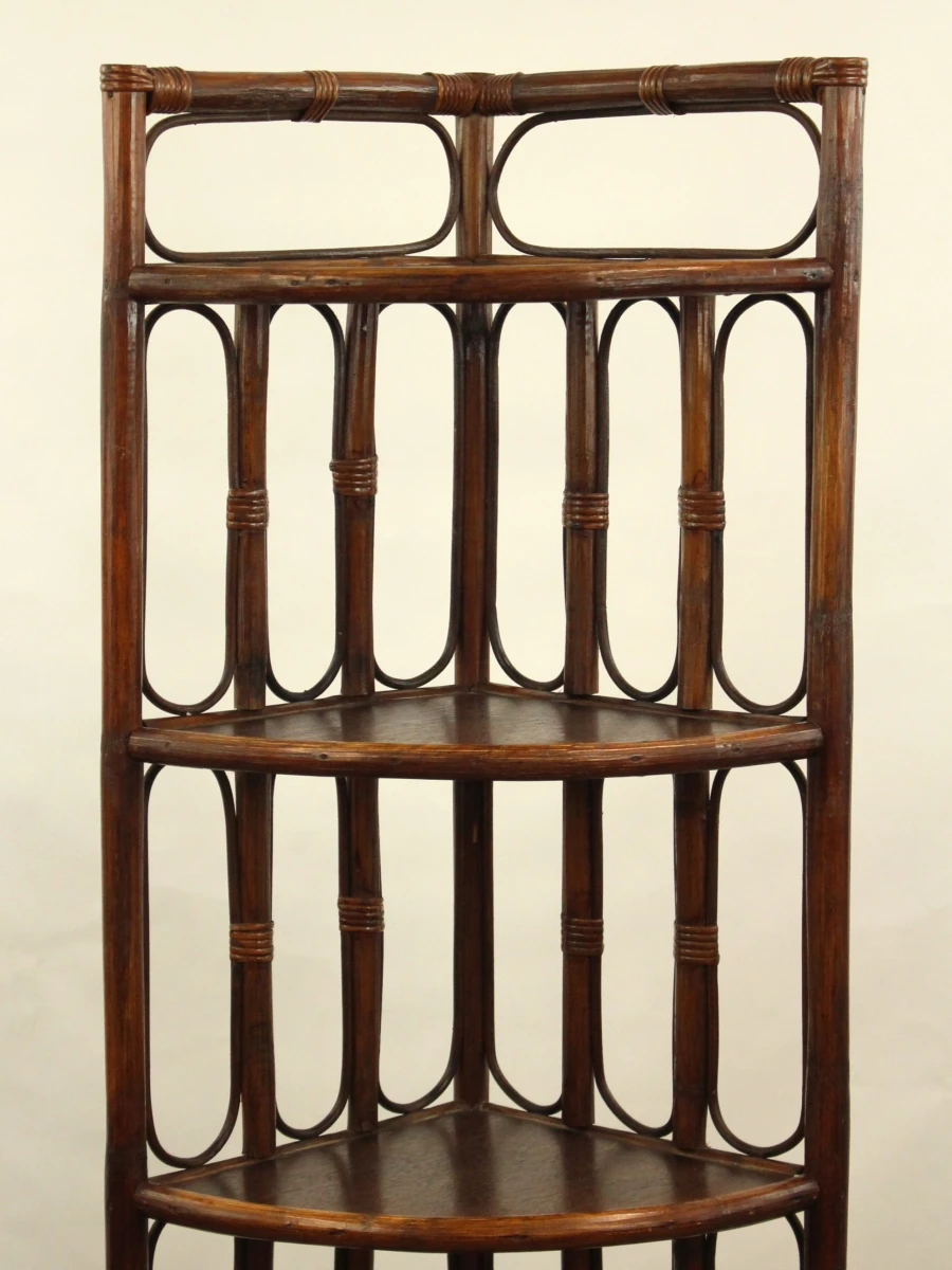 Vintage rotan hoekkastje / hoekrek met 5 houten legplanken - 150 cm hoog - foto 2