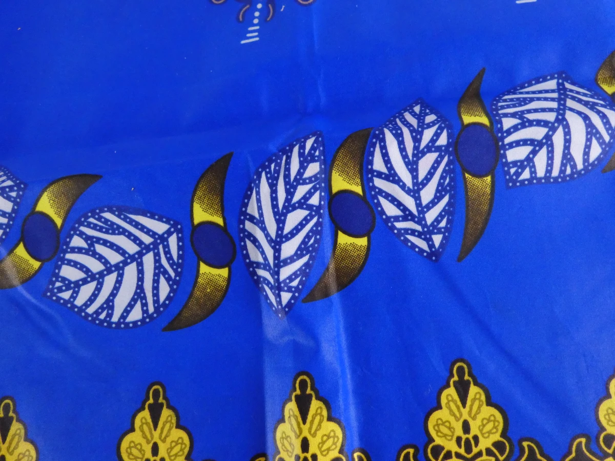 Set van kleurrijke Afrikaanse waxprintstoffen - foto 14