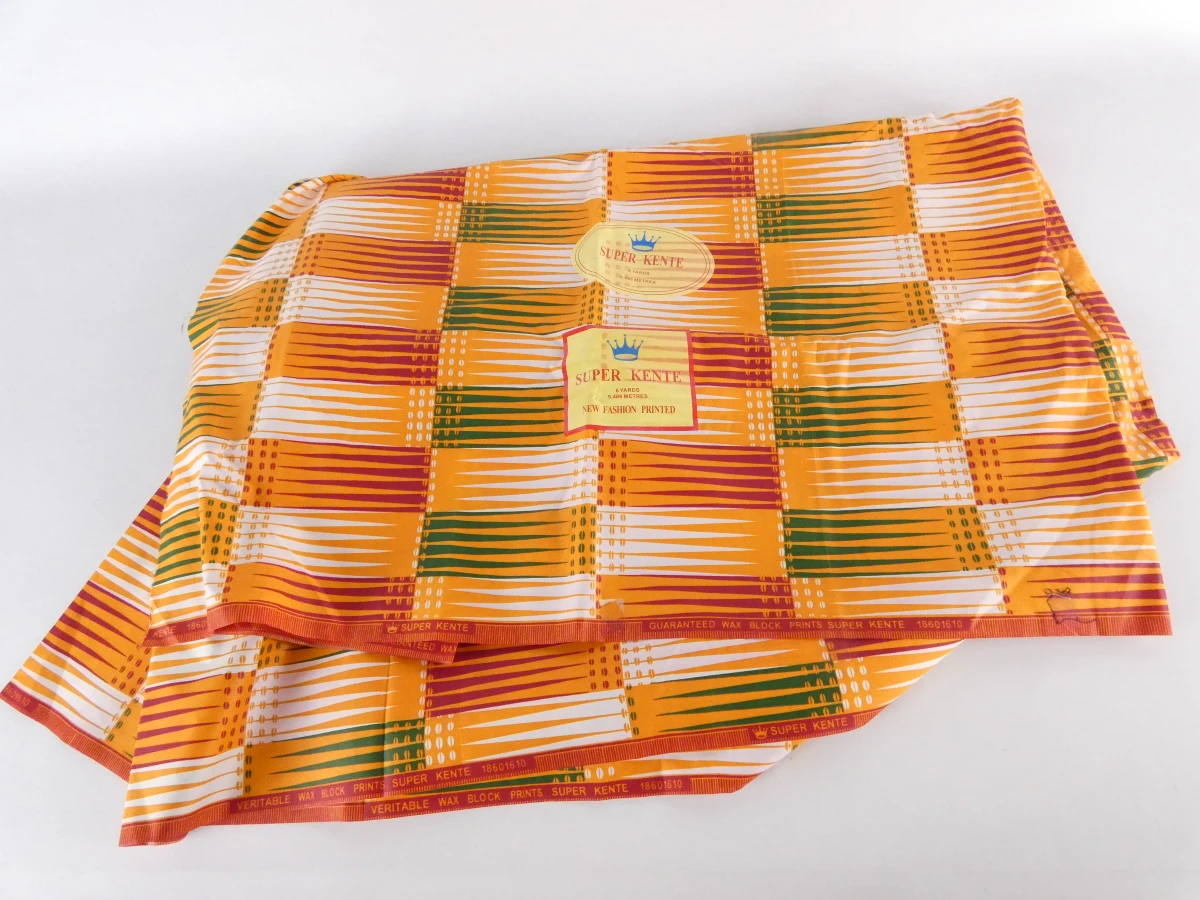 Set van kleurrijke Afrikaanse waxprintstoffen - foto 19