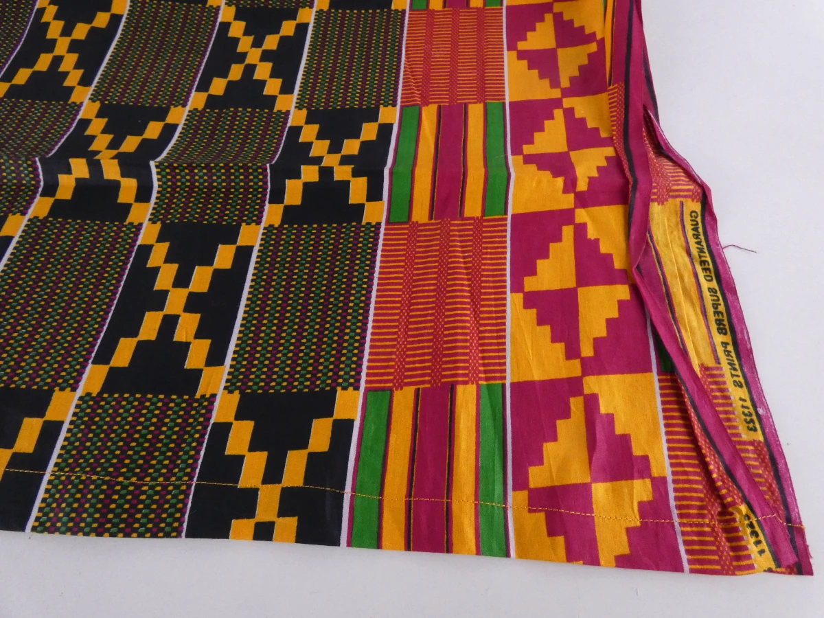 Set van kleurrijke Afrikaanse waxprintstoffen - foto 24
