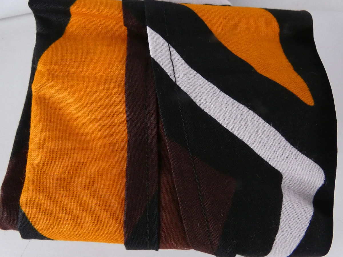 Set van kleurrijke Afrikaanse waxprintstoffen - foto 36