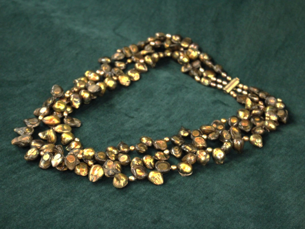 Zware driestrengs ketting met warme barokparels - foto 11