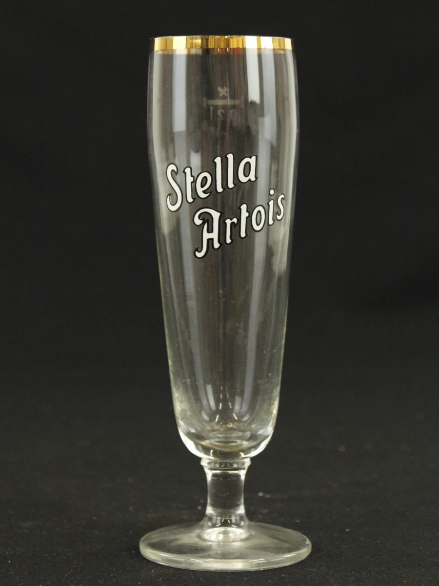 Stella Artois  set van vier vintage luxe pilsglazen met goudkleurige rand op voet 1970 - foto 3